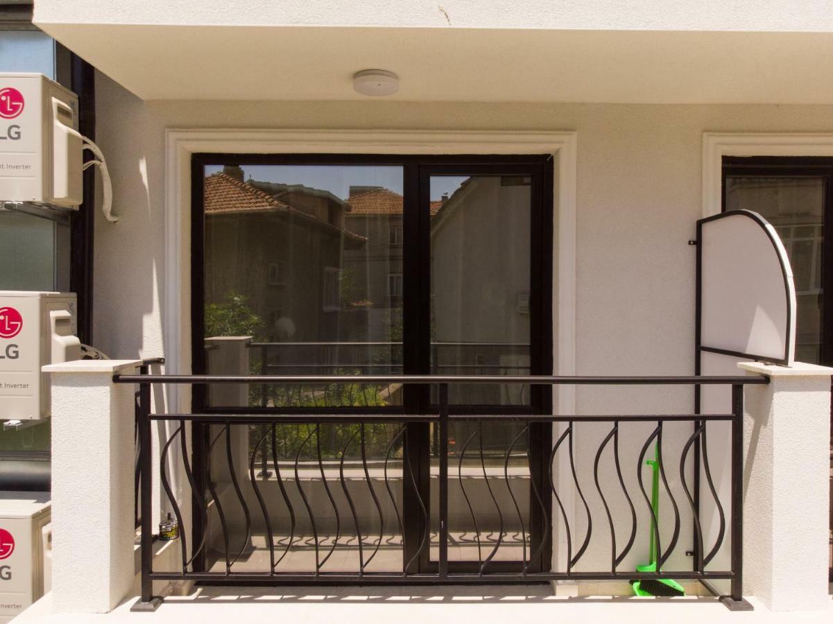 La Familia Apartments Varna Exterior foto