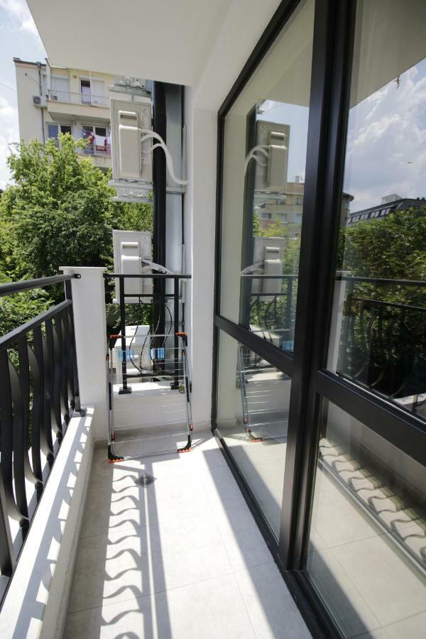 La Familia Apartments Varna Exterior foto