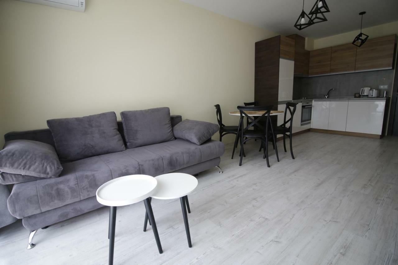 La Familia Apartments Varna Exterior foto